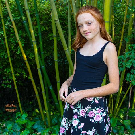 Er darf 3 geile Teens gleichzeitig ficken 24 min. . Anal redhead teens